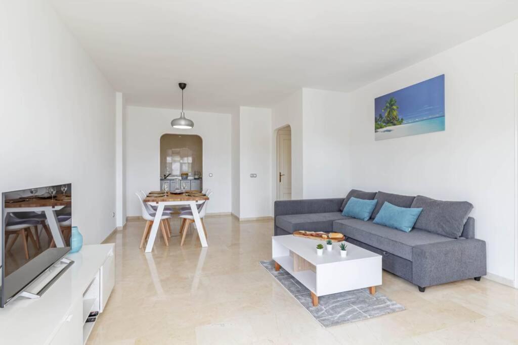 Stylish One Bed Apartment At Matchroom Country Club Fuengirola Exteriör bild