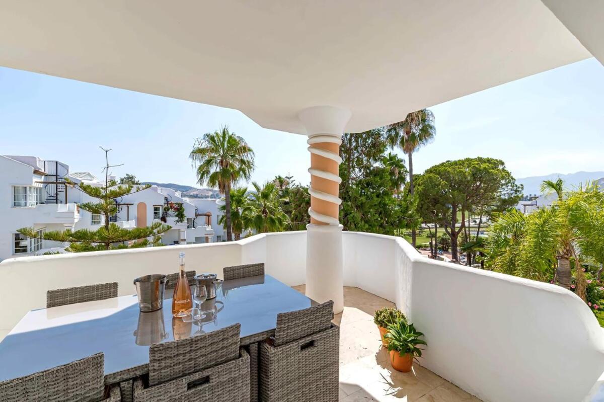 Stylish One Bed Apartment At Matchroom Country Club Fuengirola Exteriör bild